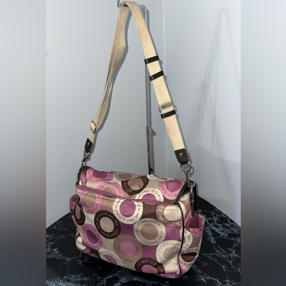 Coach Signature Snaphead F18377 Pink Multifunction Diaper Baby Messenger Bag Pad - Picture 8 of 15